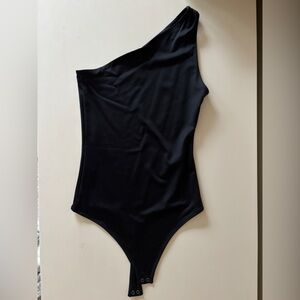 NWOT Abercrombie black one shoulder bodysuit